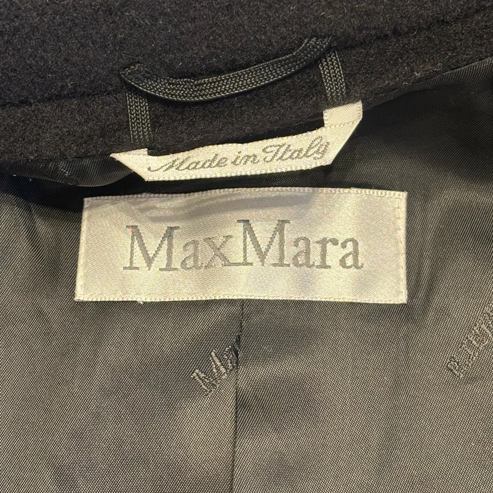 MaxMara Classic Black Coat - Picture 4 of 6